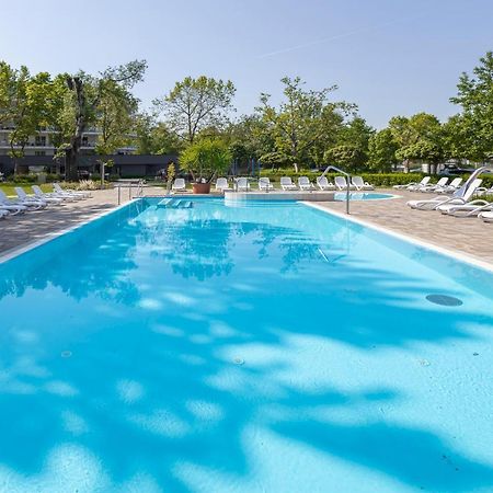 Admiral Pearl Apartment Siofok Exterior photo