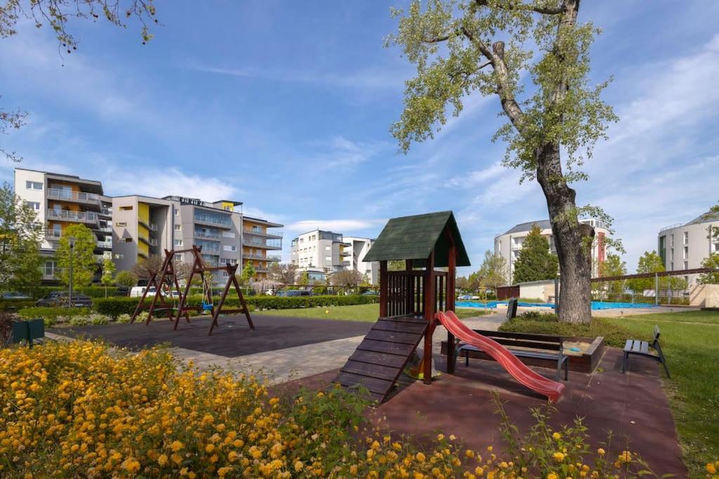 Admiral Pearl Apartment Siofok Exterior photo